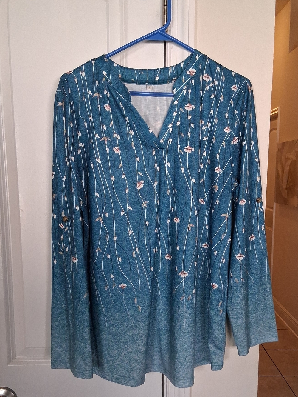 Women’s Teal Floral V-Neck Long Sleeve Top